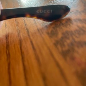 Gucci sunglasses in excellent condition with case